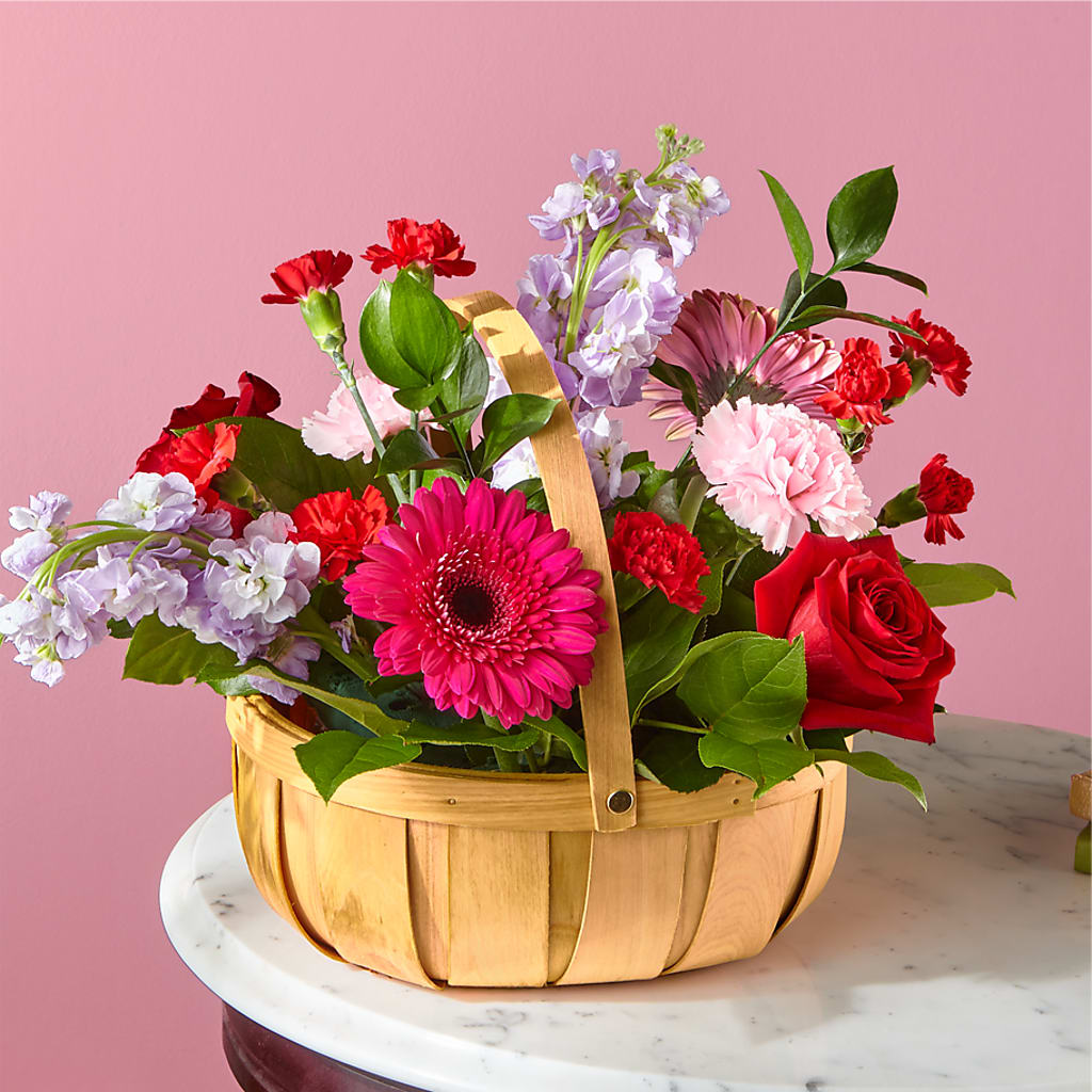 Pink Picnic Basket – Catta Flowers Llc, Kennedale TX