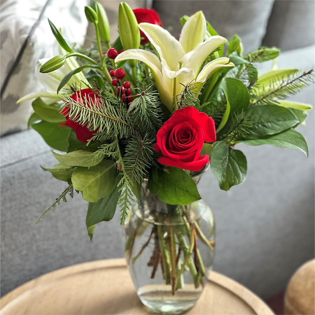 Sparkling Snowflakes Bouquet –  Catta Flowers Llc, Kennedale TX