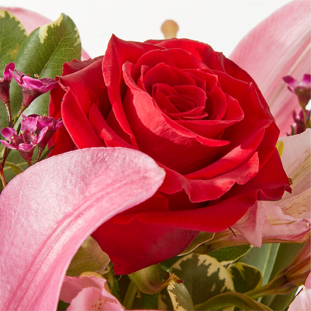 Lucky in Love Bouquet –  Catta Flowers Llc, Kennedale TX